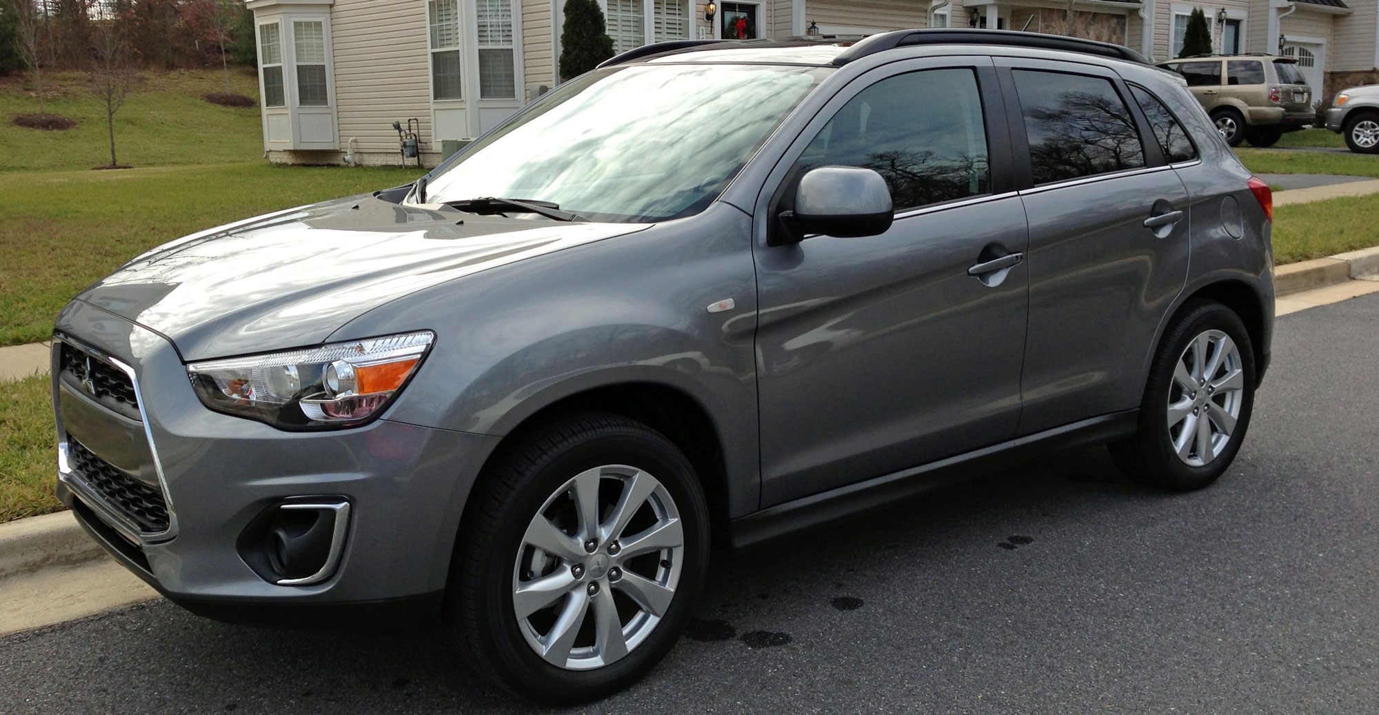 2013-Mitsubishi-Outlander-Sport-SE-AWC
