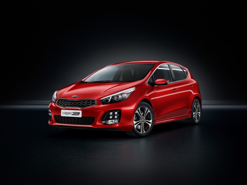 Kia cee'd GT Line - front (Medium)