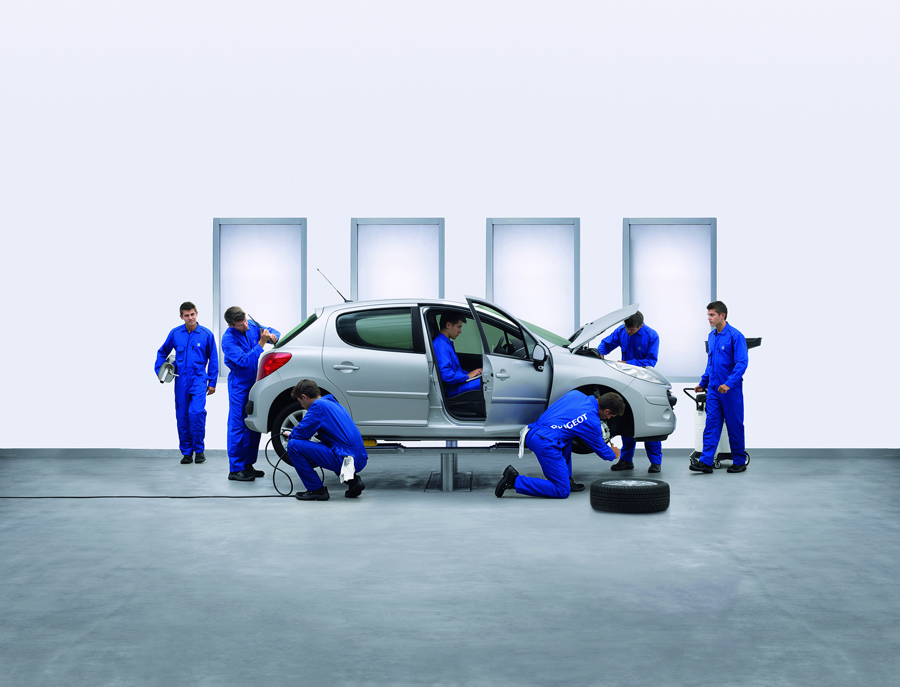 PEUI_0708174_ GENEF9_LQ_FA