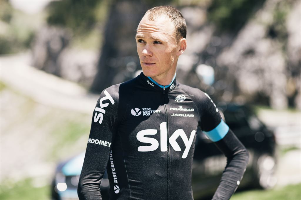 Jag_F-PACE_TdF_Team_Sky_Image_010715_01_LowRes