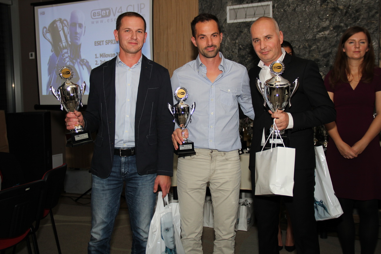 Vesnić primio priznanje za najbržeg u češkom ESET Cup-u