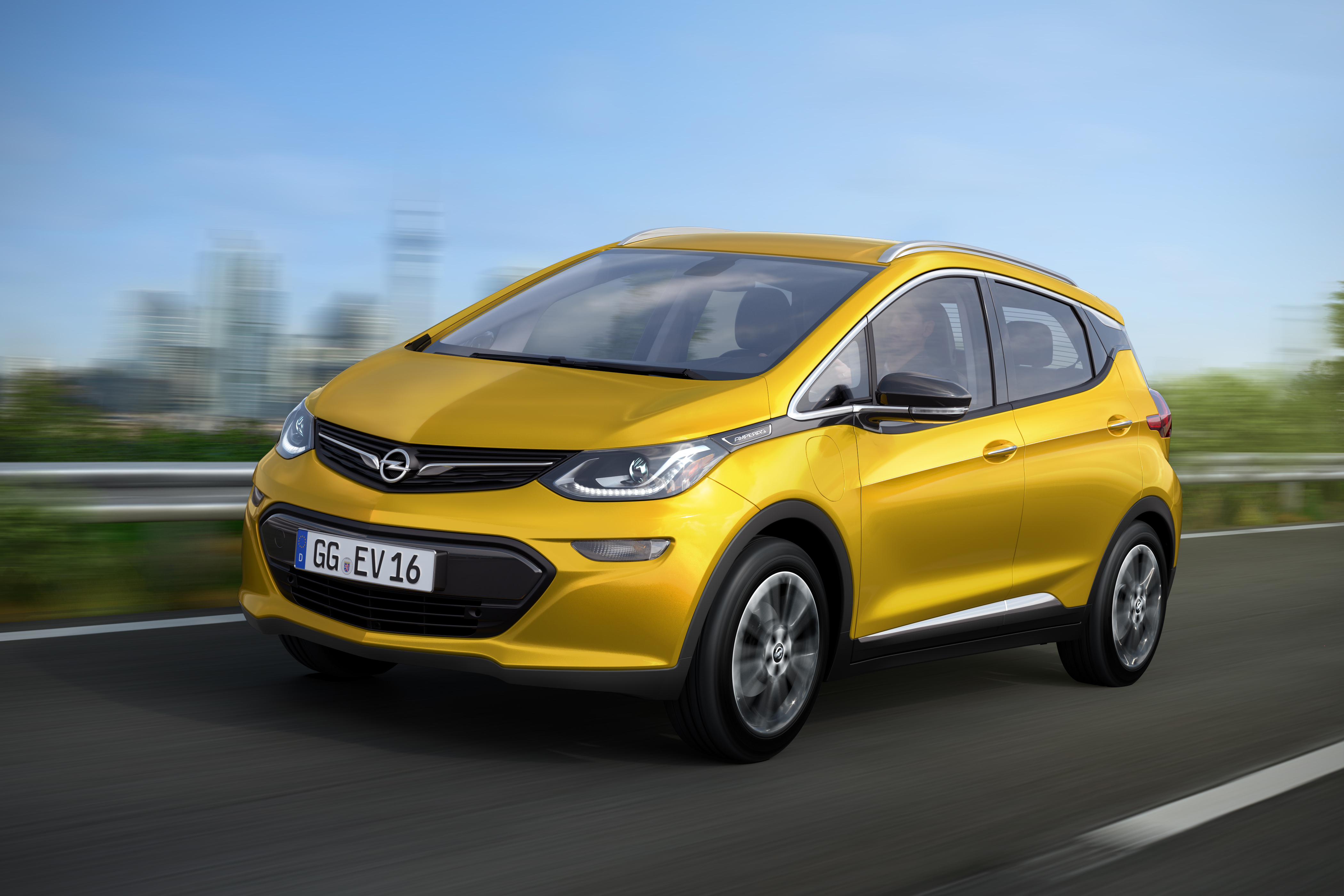 Opel najavljuje električni automobil – Ampera-e
