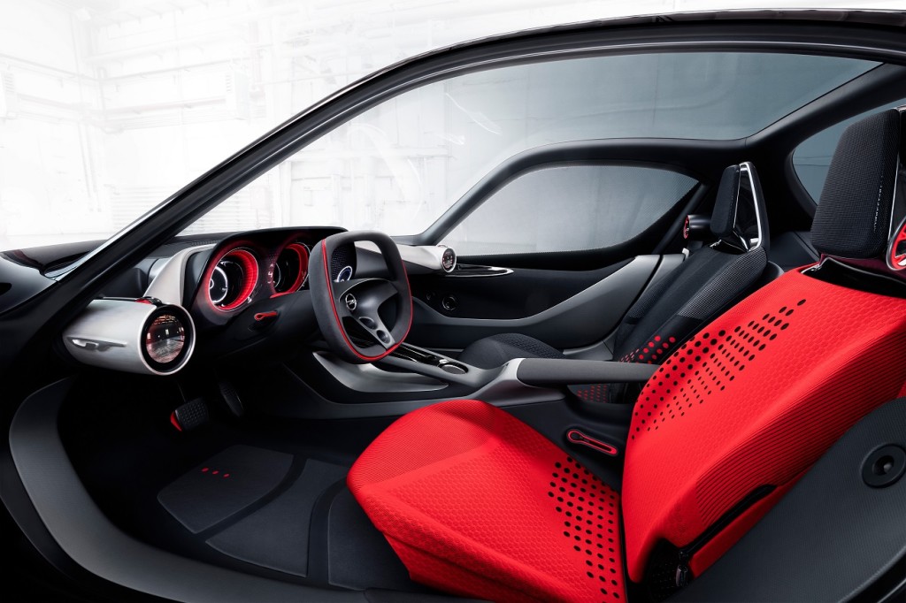 World premiere in Geneva: The Opel GT Concept shows a visionary interior.