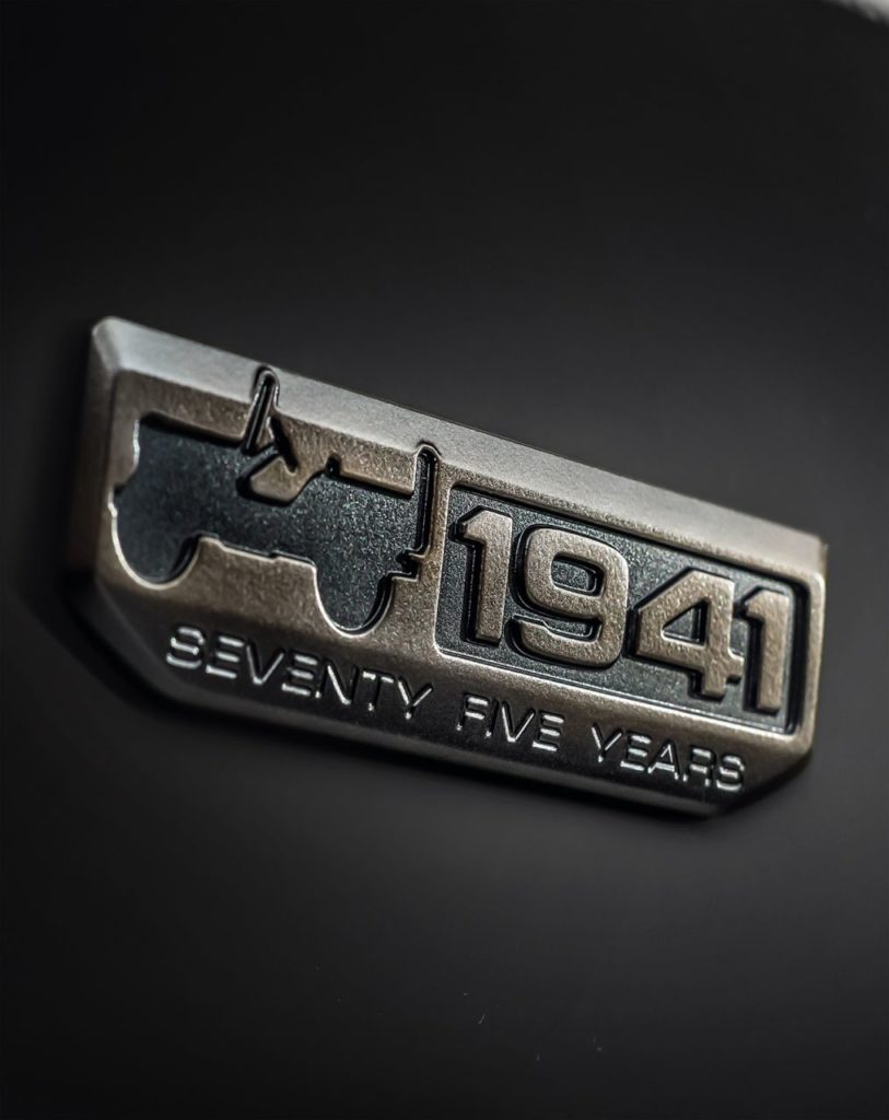 160224_Jeep_Badge_75th_Anniversary_01