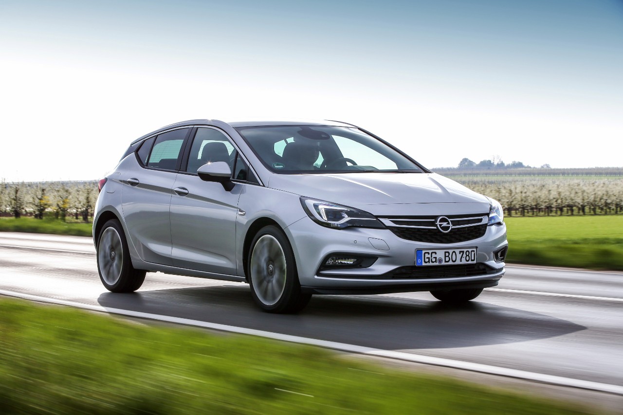Nova Opel Astra BiTurbo hečbek: „Pikantna“