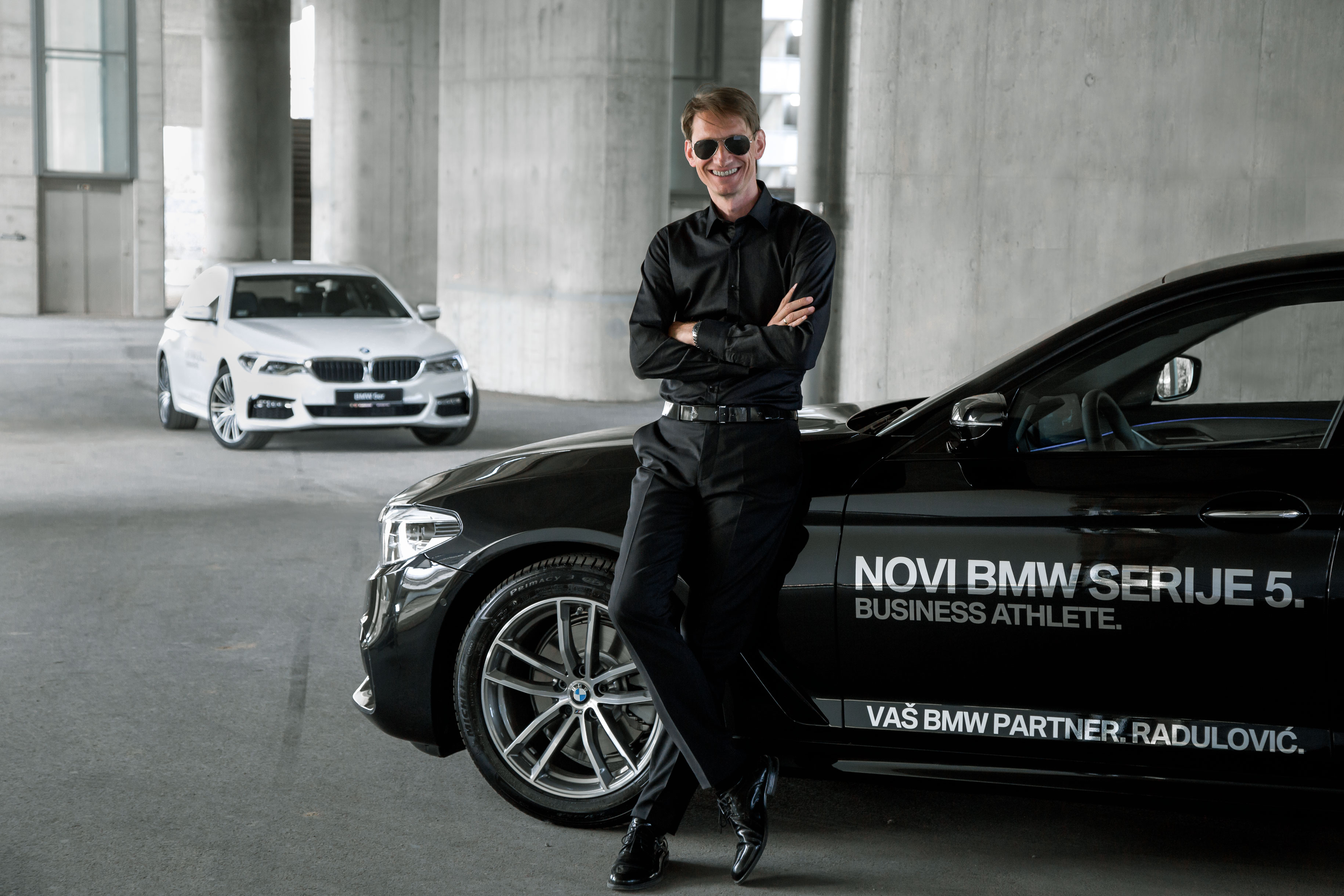 MOBIL AUTO TV – Kompanija Radulovic uručila ključ BMW-a serije 5 treneru Goranu Obradoviću