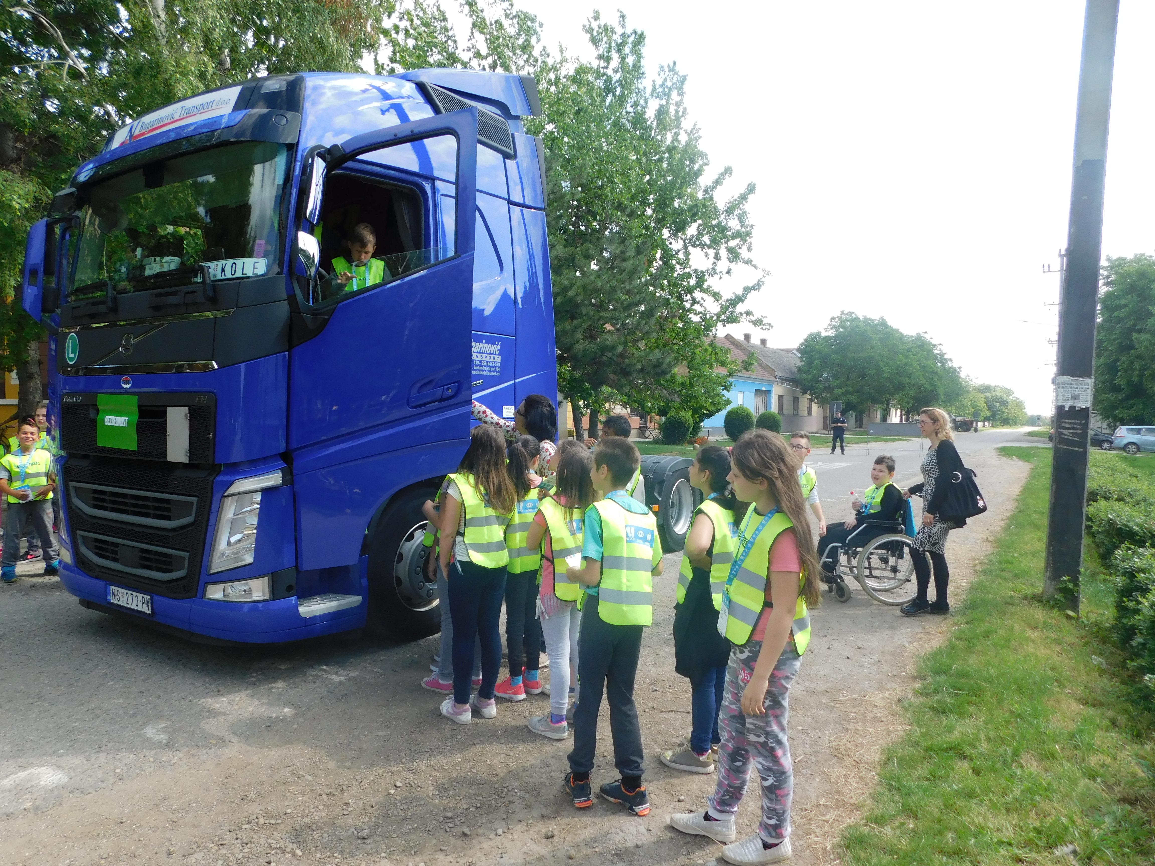 Saobraćajna edukacija Volvo kamiona u osnovnoj školi u Đurđevu