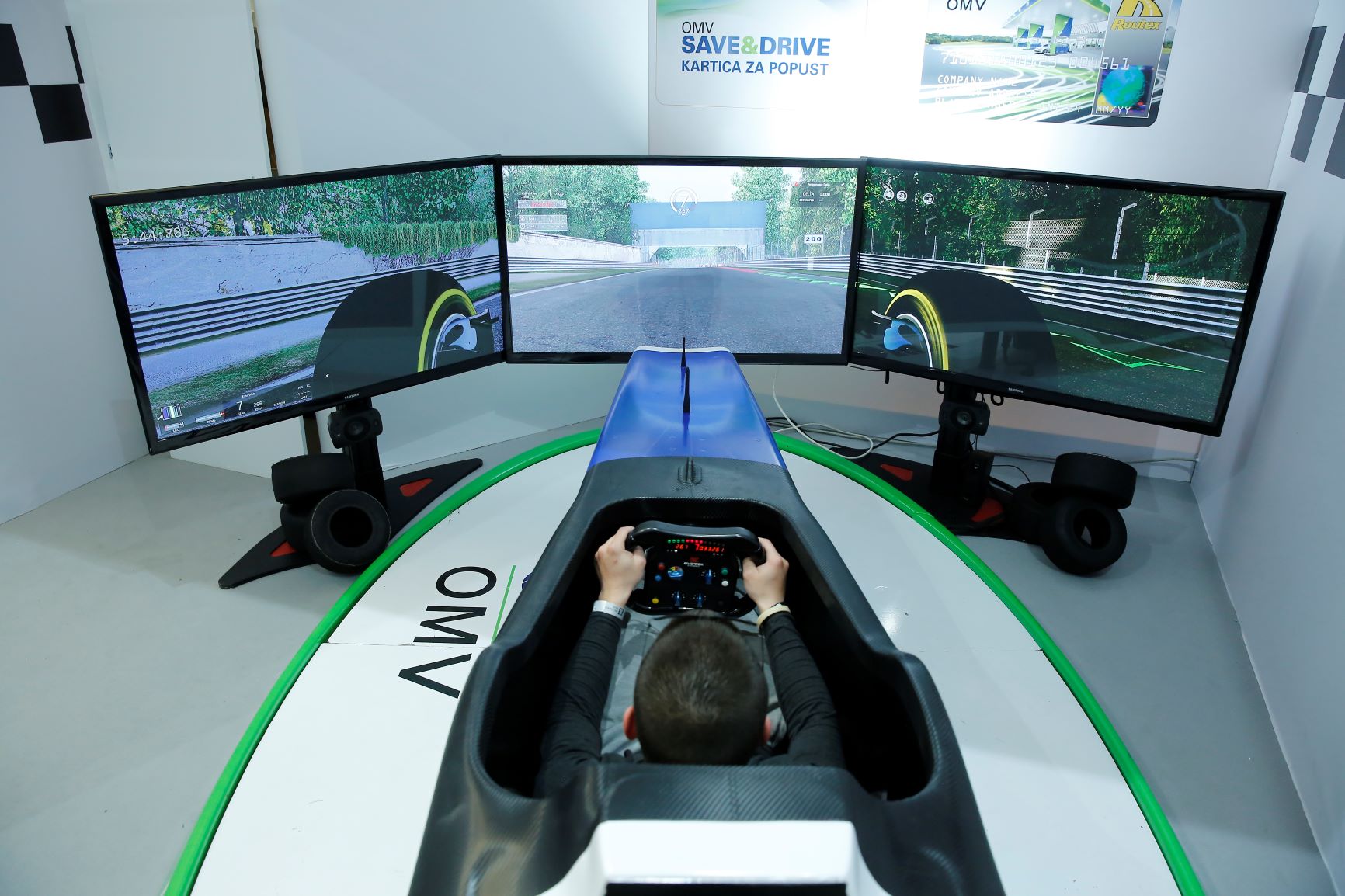 ﻿„OMV MaxxMotion Izazov“ Simulator vožnje Formule 1  na OMV štandu beogradskog sajma automobila!