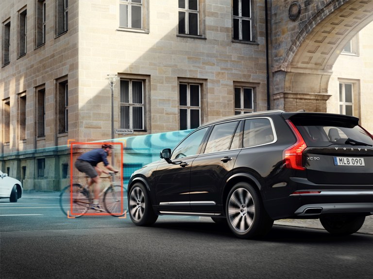 Volvo Cars i POC razvijaju, prve na svetu, testove sudara između automobila i biciklističkih kaciga